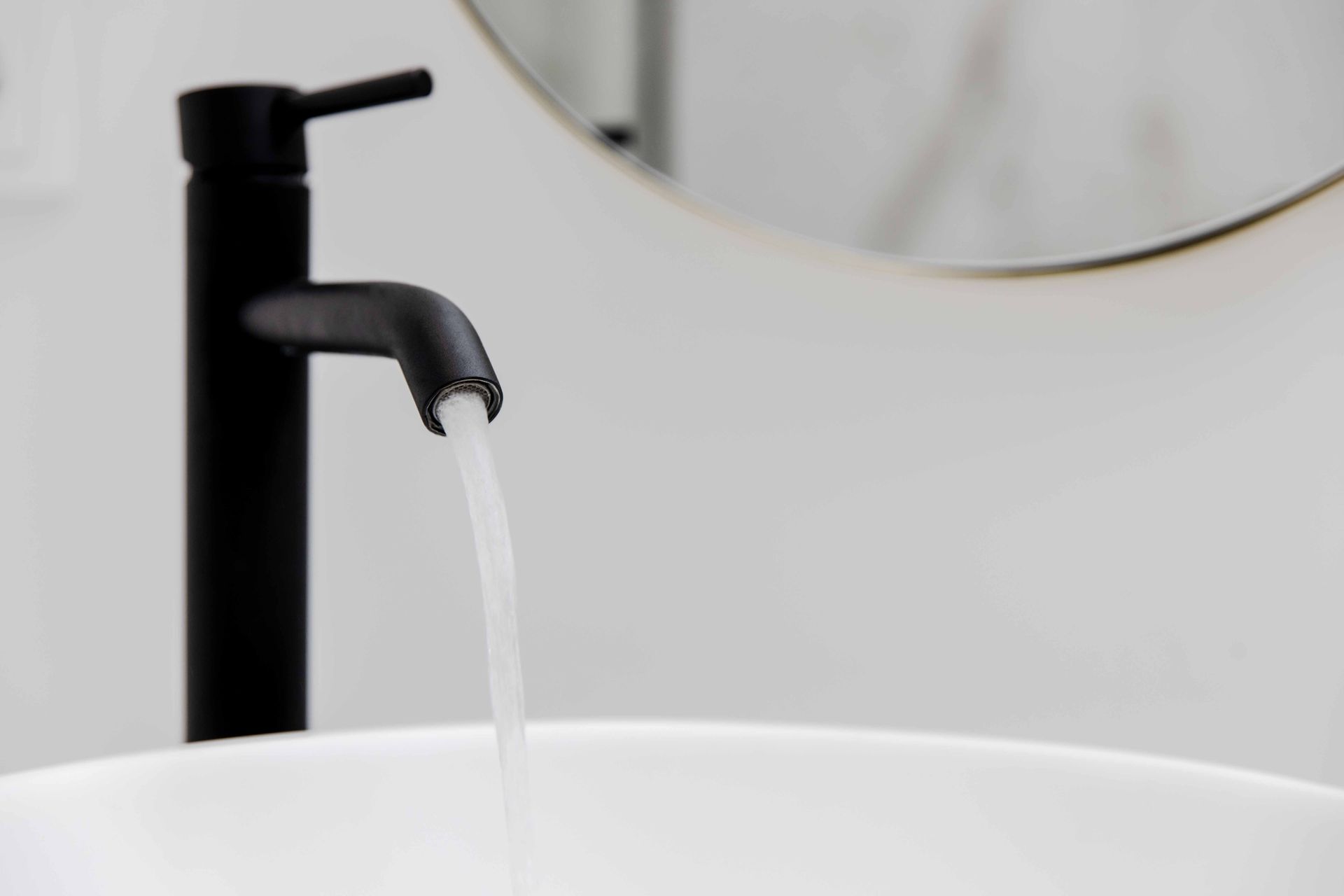 De voor en nadelen van een waterontharder PoolPlaza